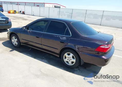 1998 Honda Accord Ex V6 из США, поврежденный, VIN 1HGCG1658WA042017